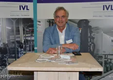 Hans van Leeuwen van IVL Bedrijfsklimaat, gespecialiseerd in het ontwerpen en installeren van koeltechnische installaties voor het koelen en bewaren van fruit